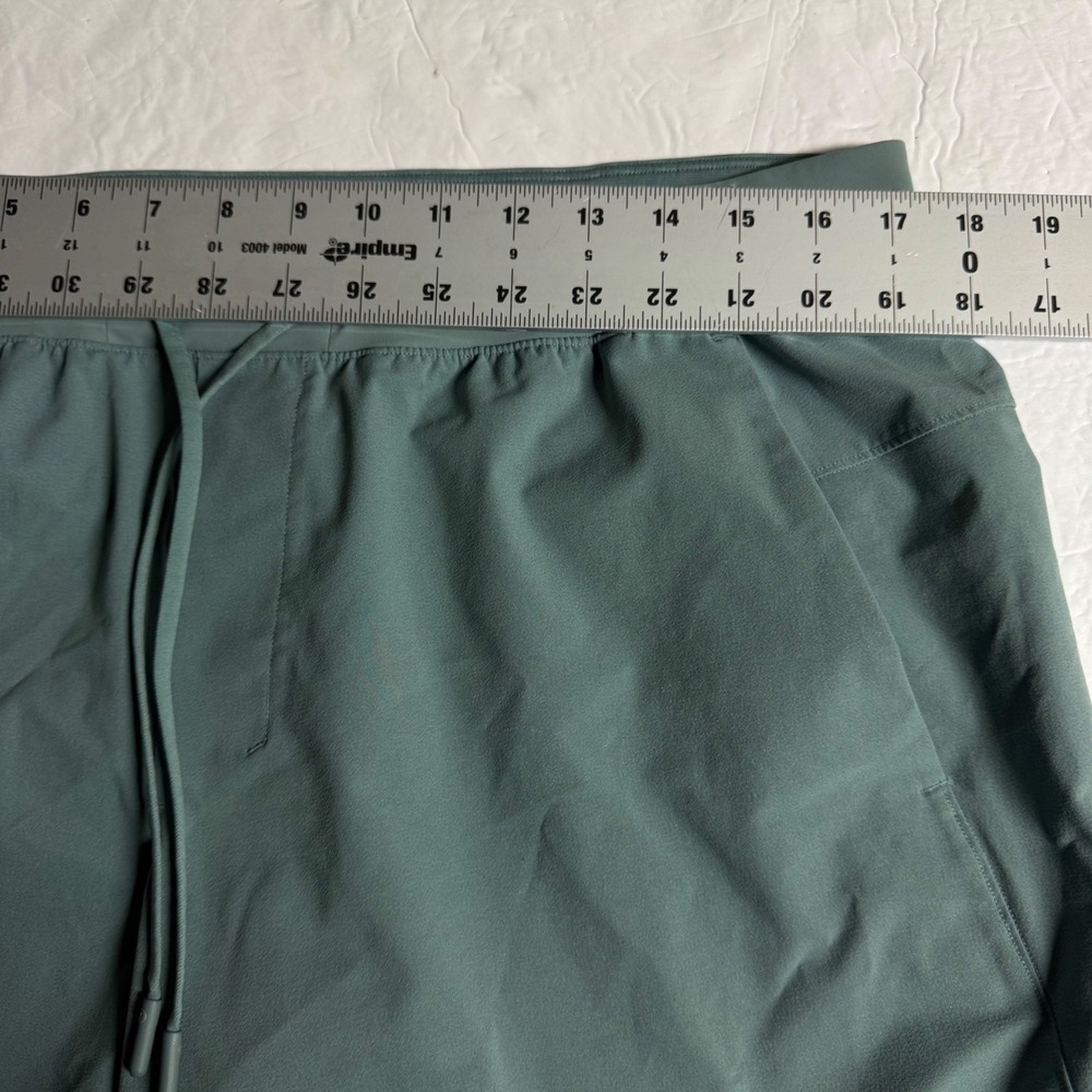Lululemon Pace Breaker Linerless Shorts XL Sage Green Teal Athletic Running 5" - Picture 4 of 4